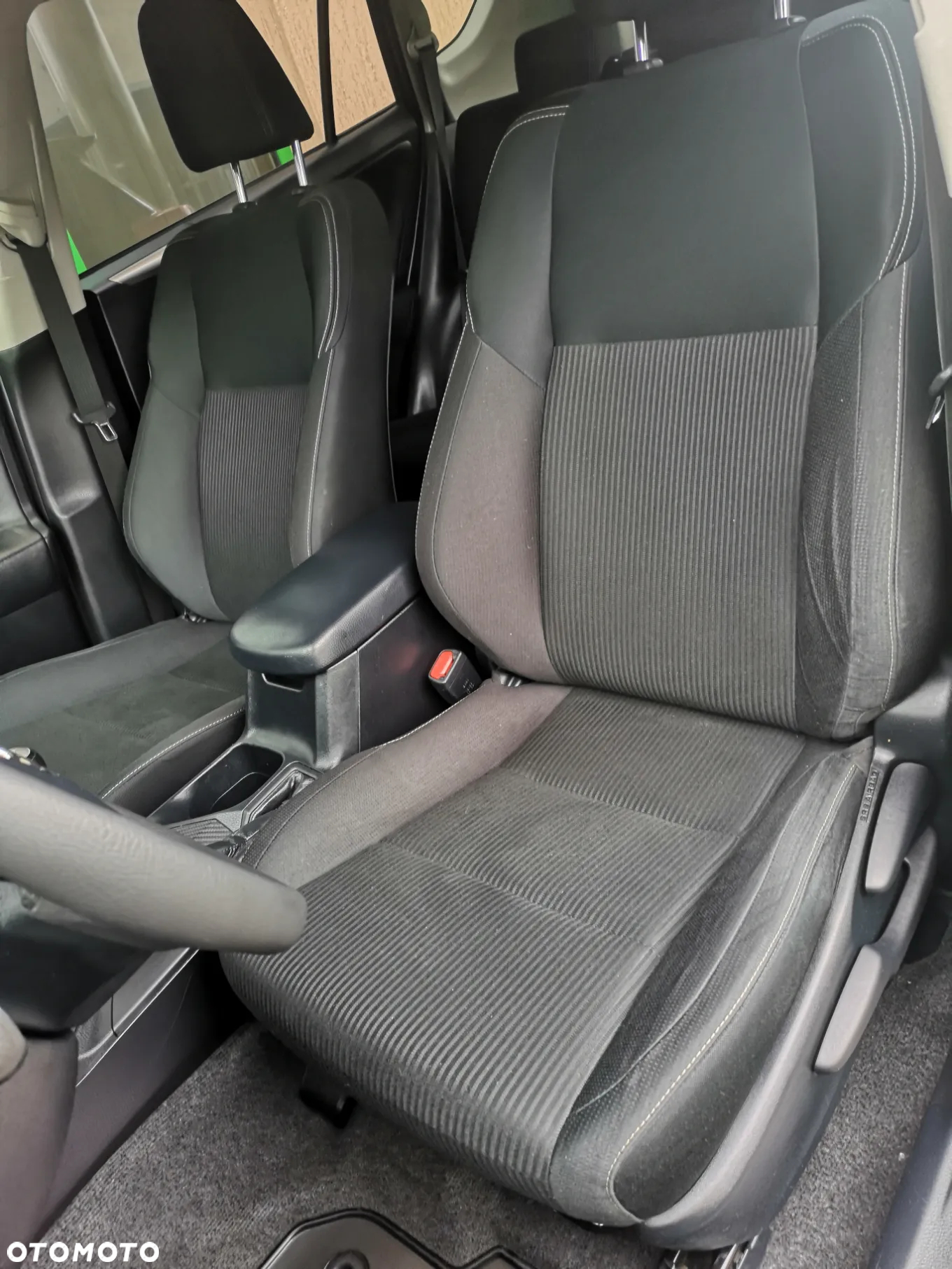 Toyota RAV4 2.0 D-4D Premium - 23
