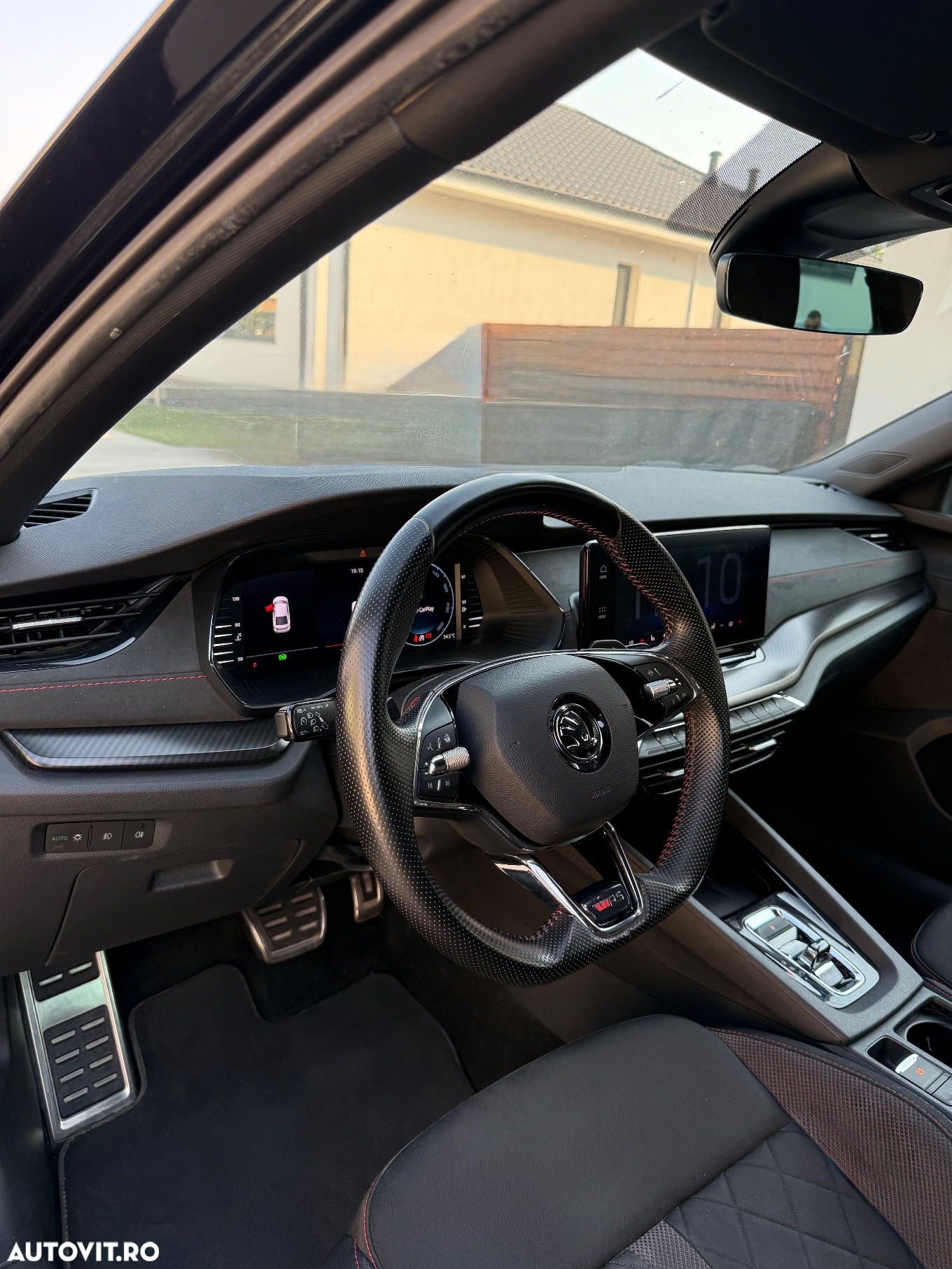Skoda Octavia 2.0 TSI DSG RS - 7