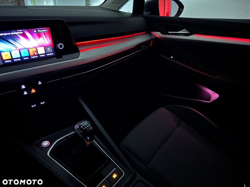 Volkswagen Golf VIII 1.5 TSI EVO Life - 38