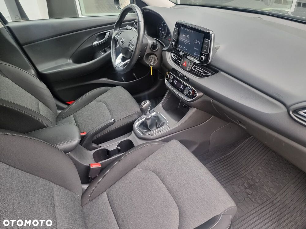 Hyundai i30 1.5 DPI Smart - 18