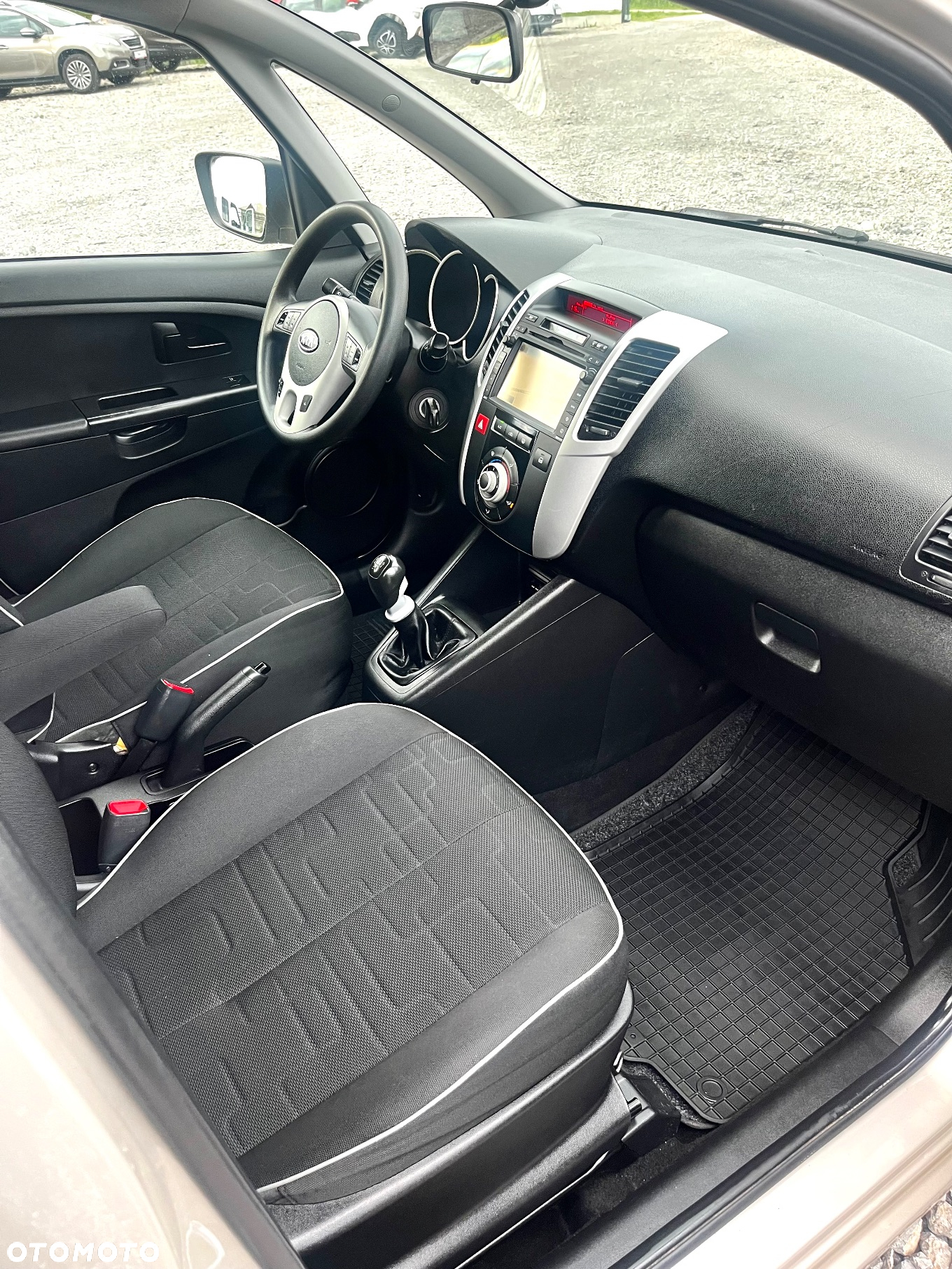 Kia Venga 1.4 CVVT Attract - 8