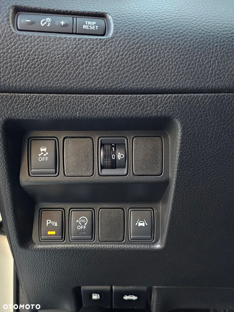 Nissan Qashqai 1.2 DIG-T N-Connecta - 29