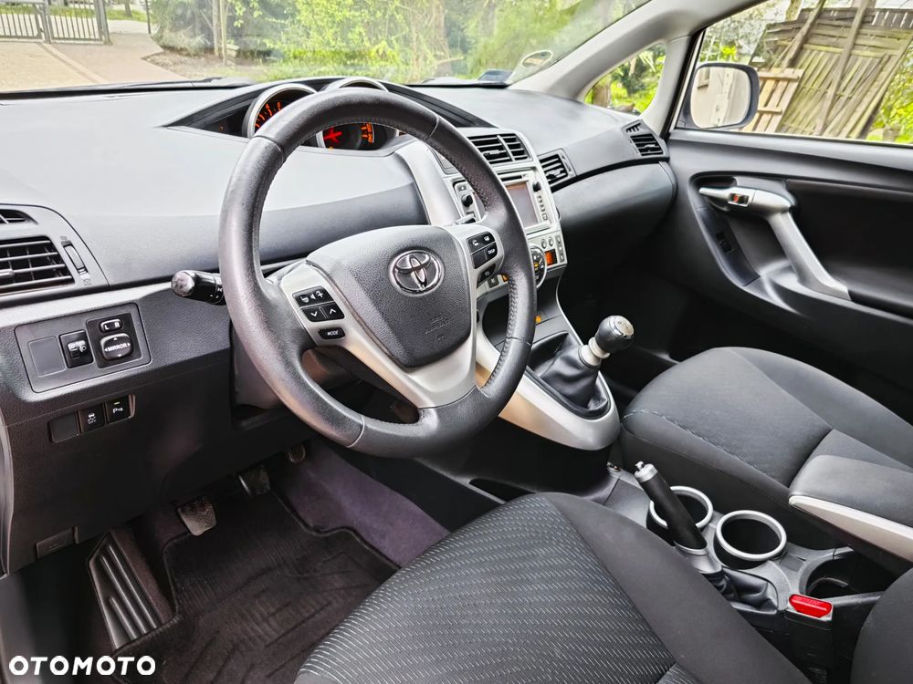 Toyota Verso 2.0 D-4D Sol plus - 16