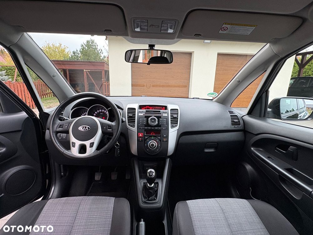 Kia Venga - 8