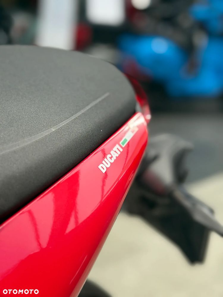 Ducati Monster - 11