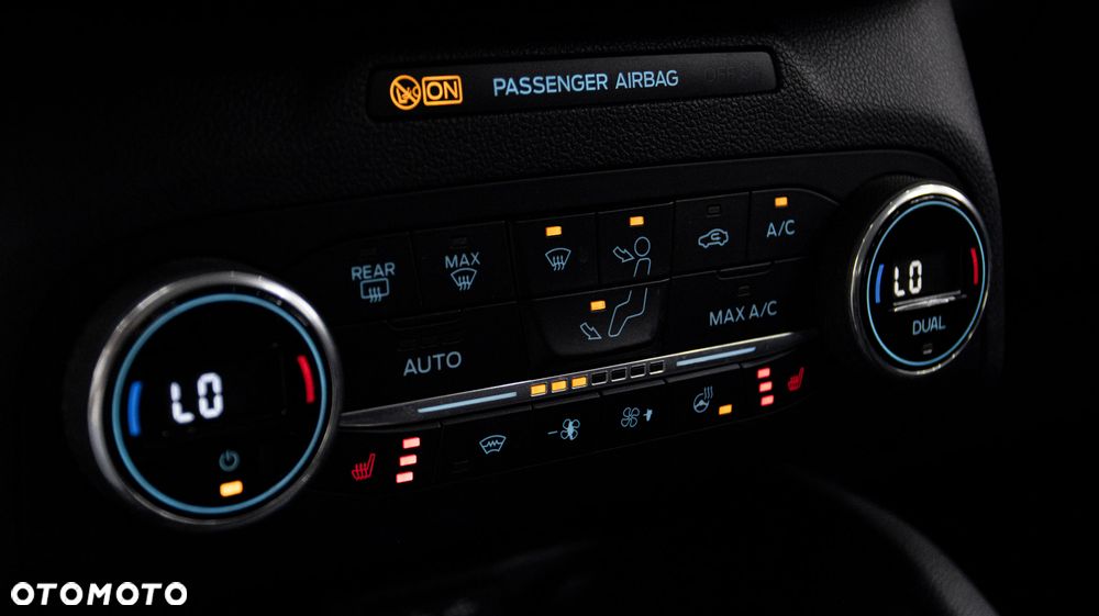 Ford Kuga 1.5 EcoBoost FWD Titanium - 23
