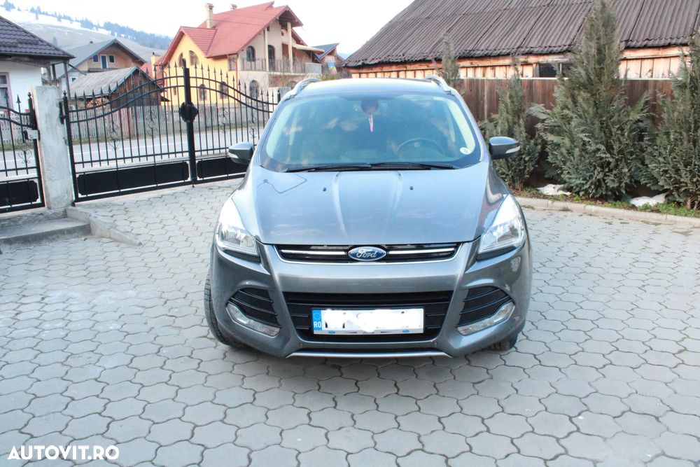 Ford Kuga 2.0 TDCi 4x4 Aut. Titanium - 3