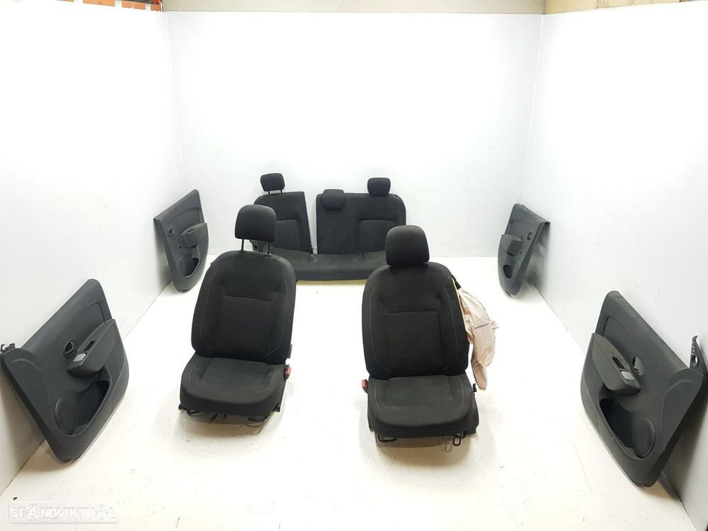 CONJUNTO COMPLETO DE BANCOS DACIA LOGAN II - 1