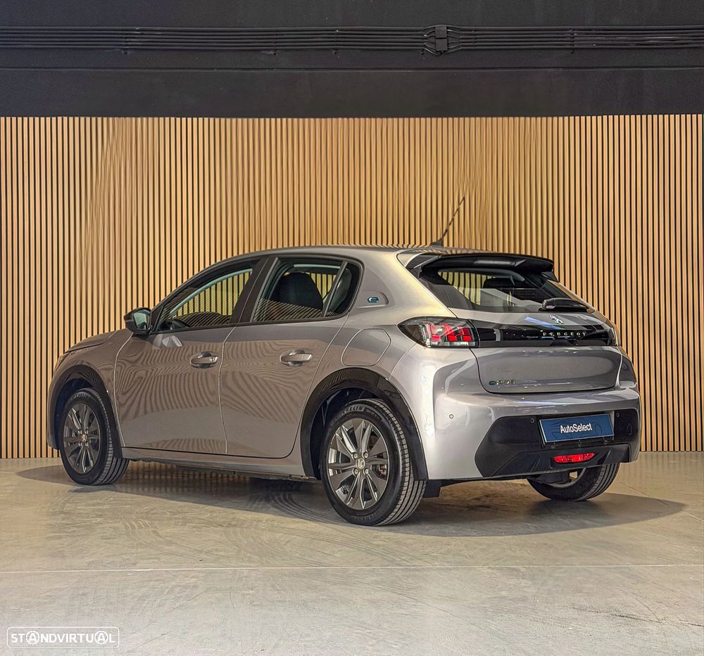 Peugeot e-208 Active - 13