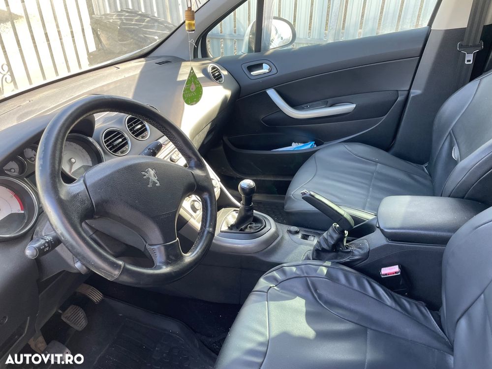 Peugeot 308 1.6 HDI FAP Allure - 7