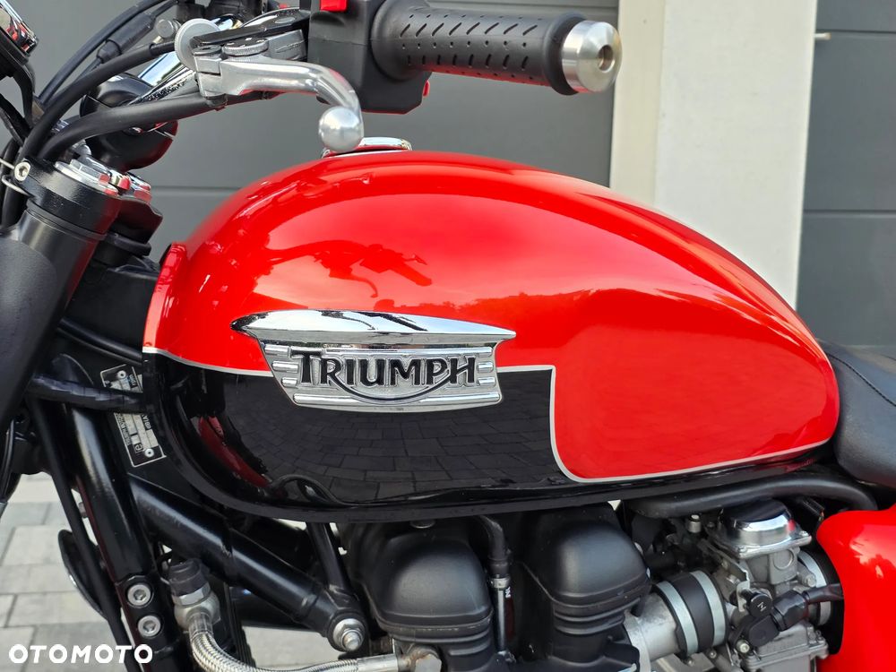 Triumph Bonneville - 29
