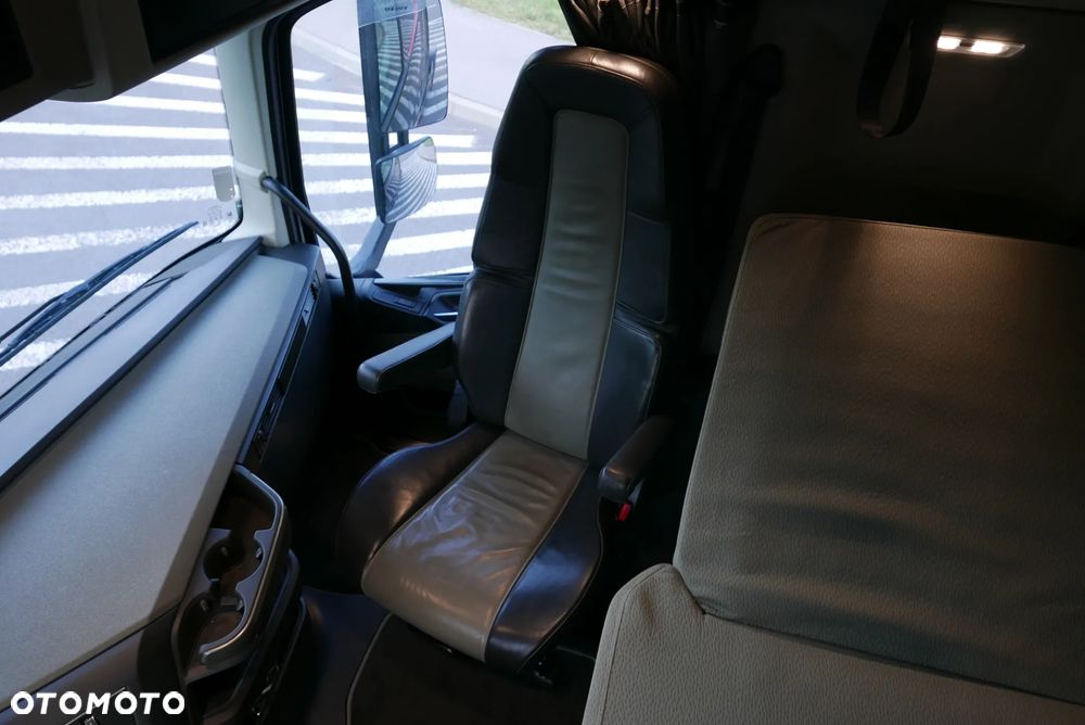 Volvo FH 460 EURO6 FH4 FH5 FULL OPCJA 21R ALU TV PODWÓJNE SZYBY NAVI KAMERA SKÓRA ELEKTRYCZNY OBRACANY FOTEL - 34