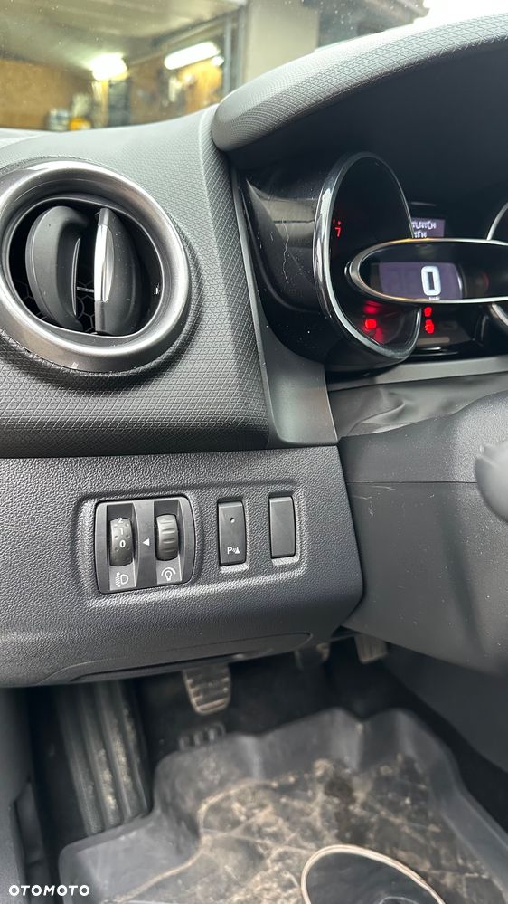 Renault Clio 1.2 16V 75 LIMITED - 18