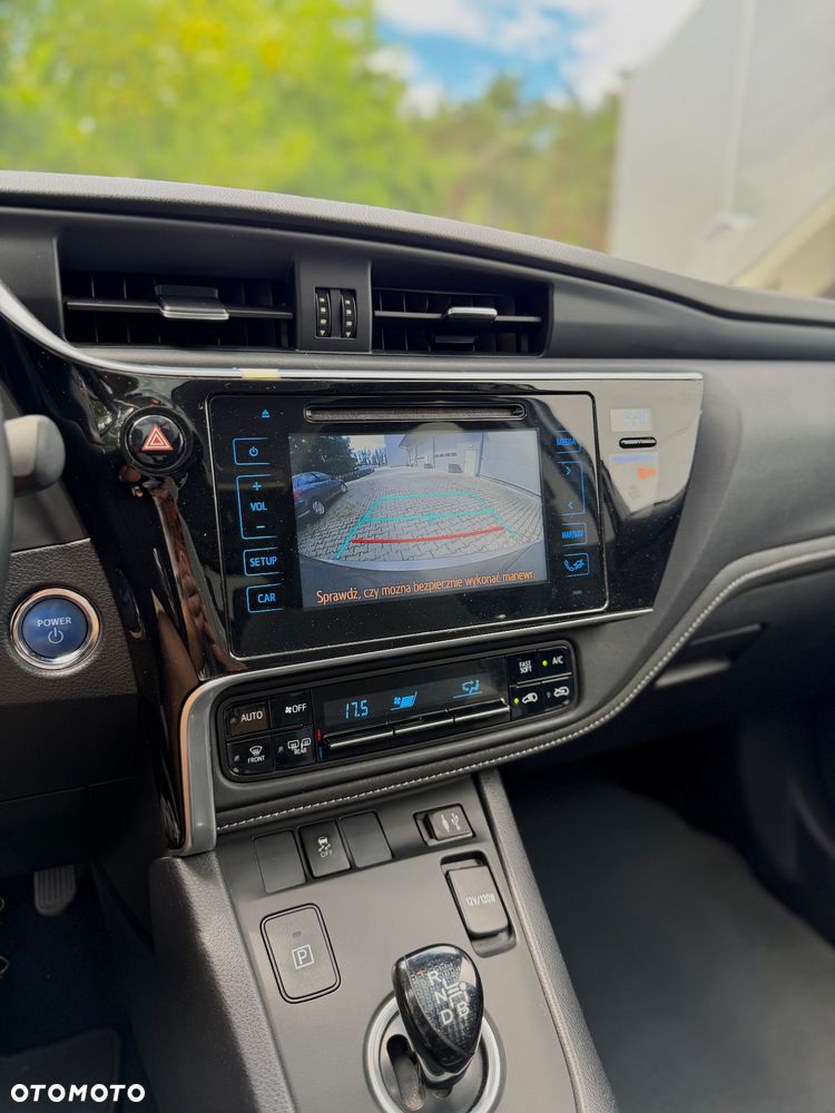 Toyota Auris 1.8 HSD Sol - 24