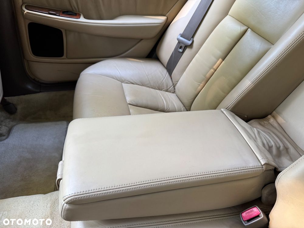 Lexus LS - 17