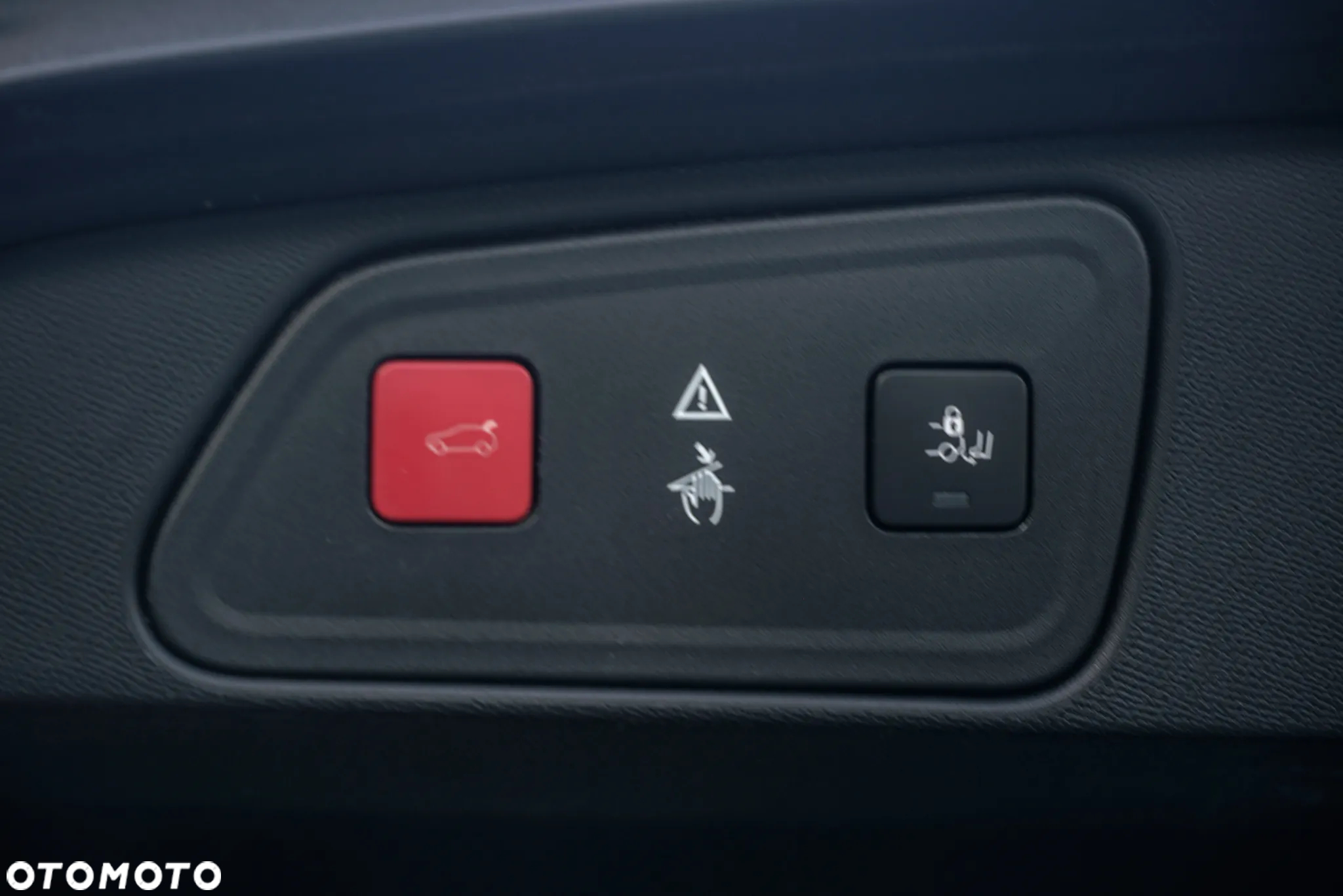Peugeot 3008 1.6 BlueHDi Active S&S EAT6 - 27