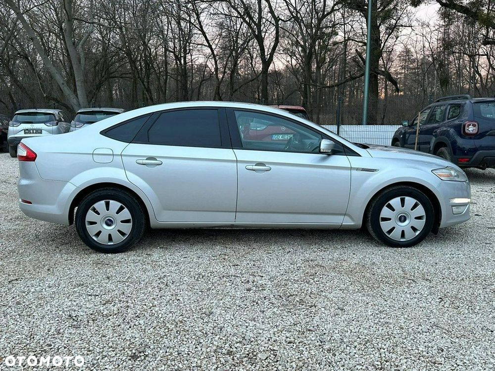 Ford Mondeo 1.6 T Ambiente - 2