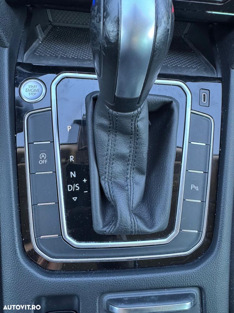 Volkswagen Passat 2.0 TDI SCR DSG Business - 24