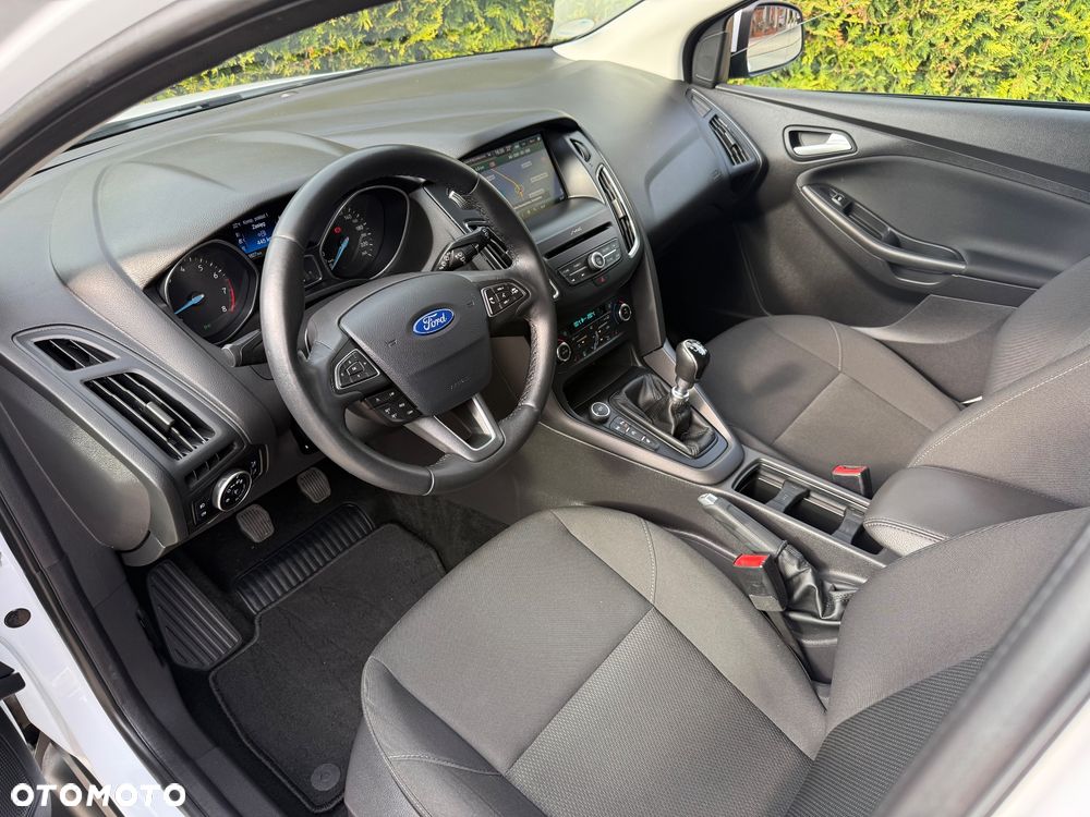 Ford Focus 1.0 EcoBoost Trend - 11