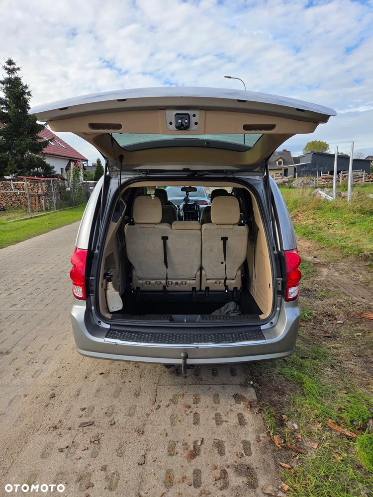 Dodge Grand Caravan - 14