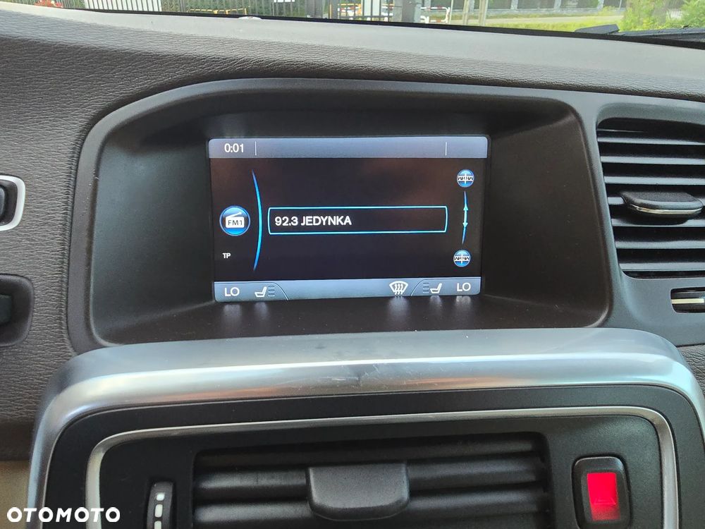 Volvo V60 D3 Summum - 34
