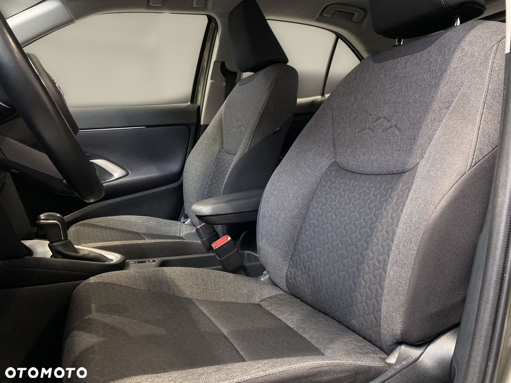 Toyota Yaris Cross - 12