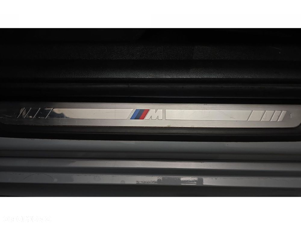BMW Seria 3 320d xDrive M Sport - 30