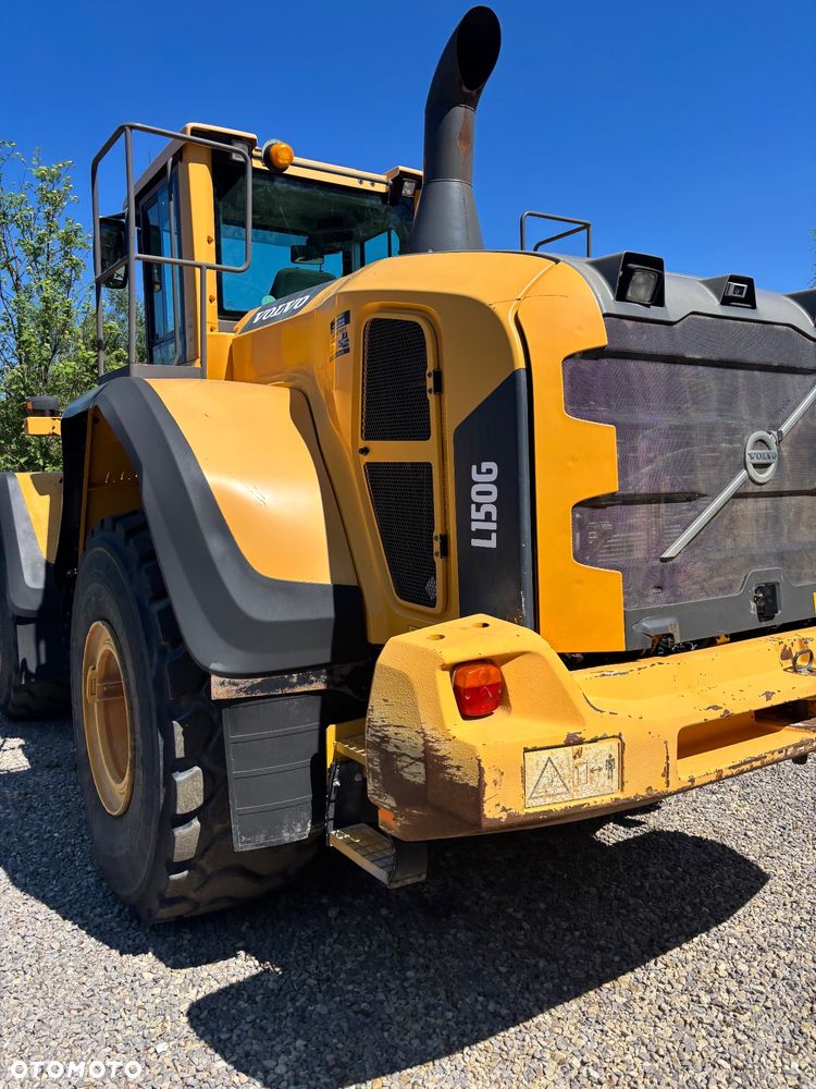 Volvo VOLVO L150G rok 2011,waga 26ton, łyżka 4,5m3 opony MICHELIN 70%, bdb - 15