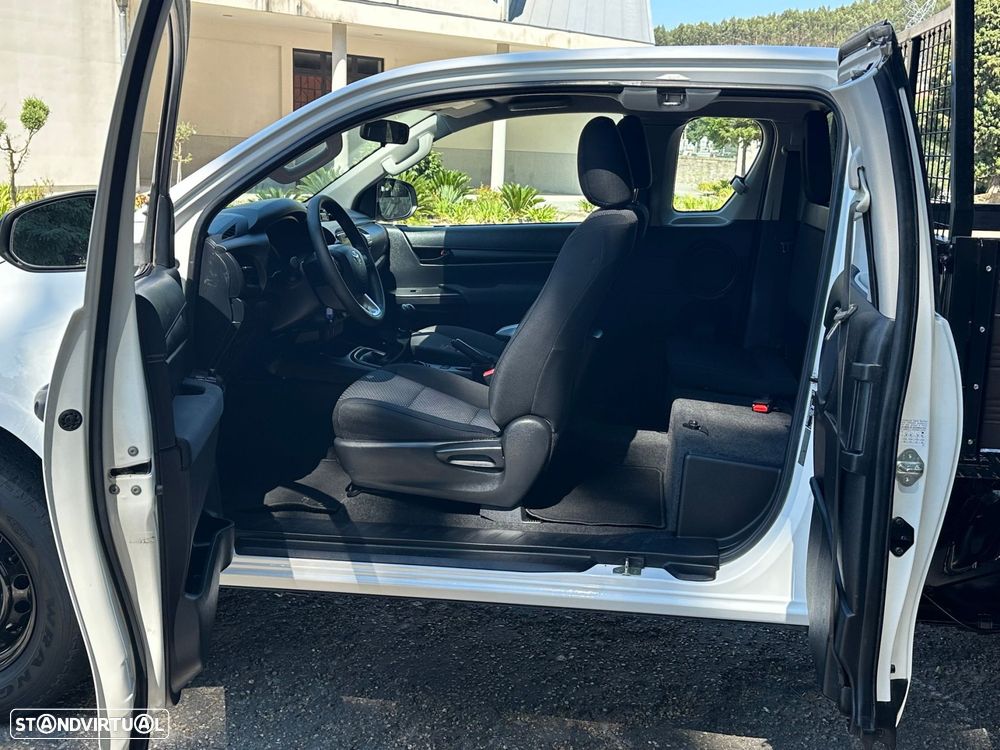 Toyota Hilux - 6