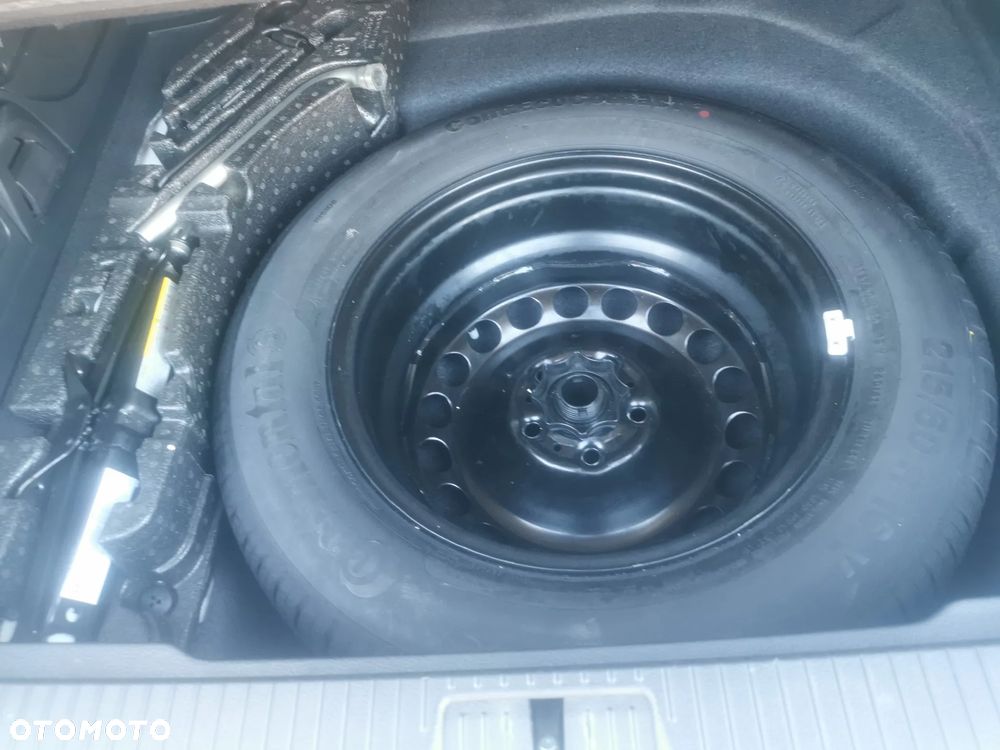 Volkswagen Passat 2.0 TDI SCR DSG Highline - 18