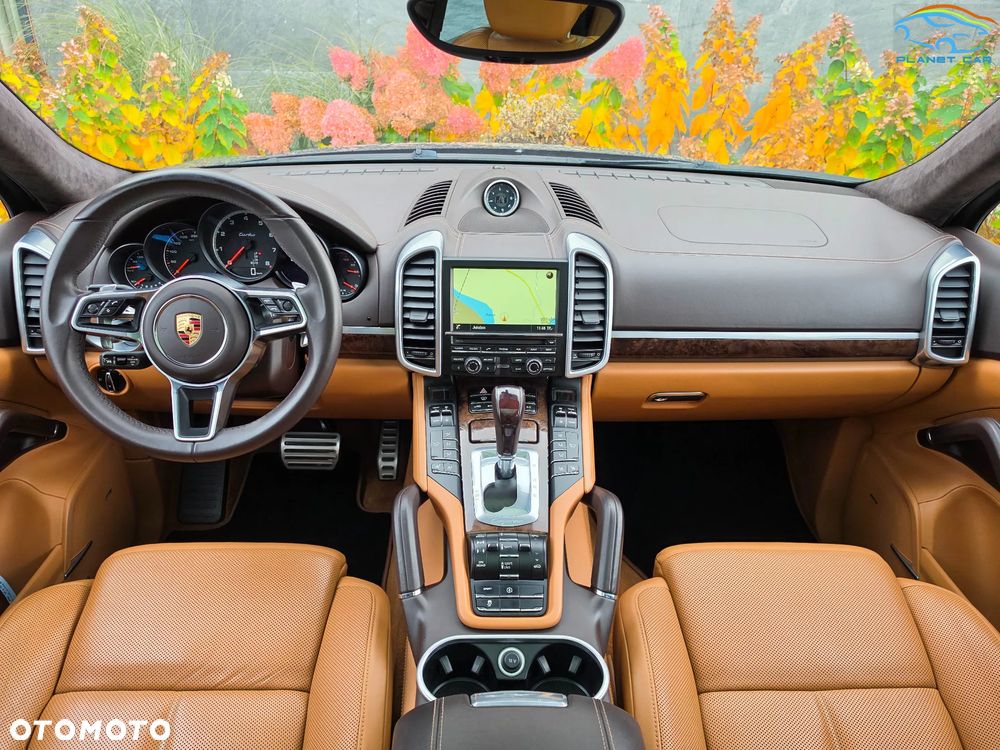 Porsche Cayenne Turbo - 21
