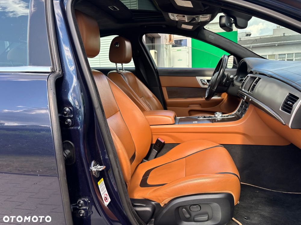 Jaguar XF 3.0 T Portfolio - 23