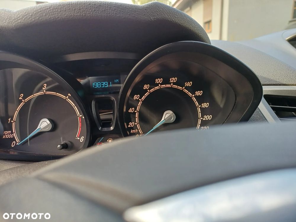 Ford Fiesta - 8