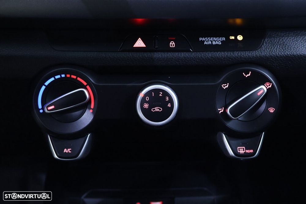 Kia Rio - 26