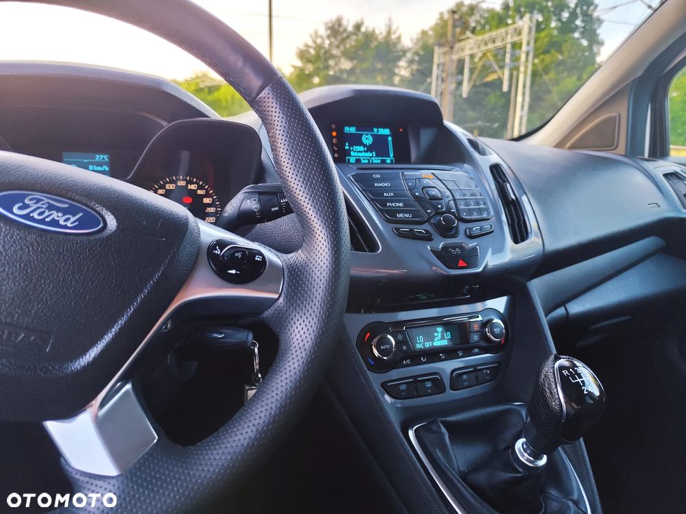 Ford Tourneo Connect Grand - 21