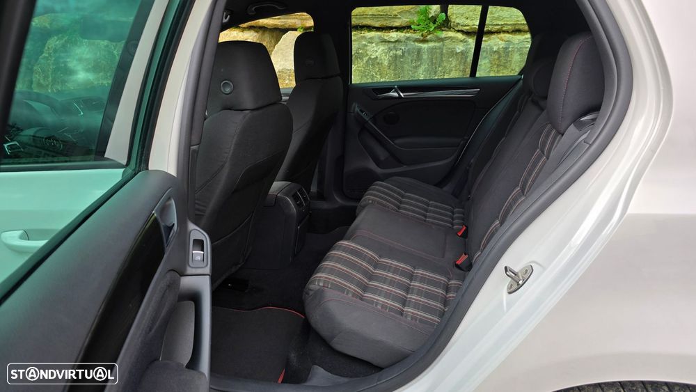 VW Golf 2.0 TSi GTI - 38