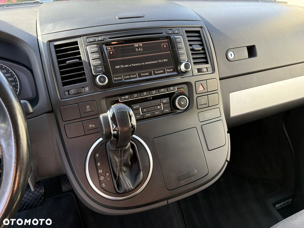 Volkswagen Multivan - 16