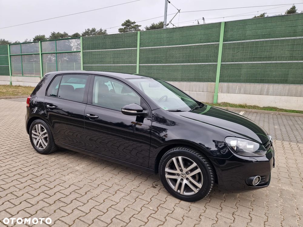 Volkswagen Golf - 16