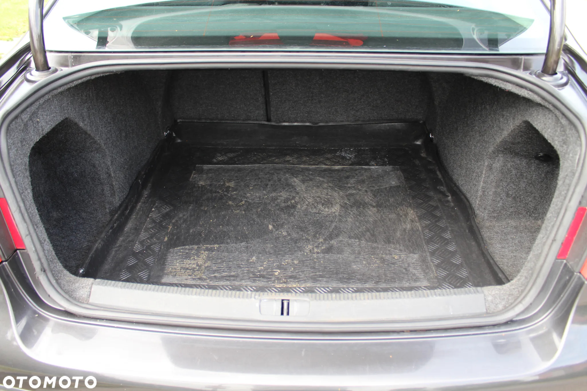 Volkswagen Passat 1.6 Comfortline - 15