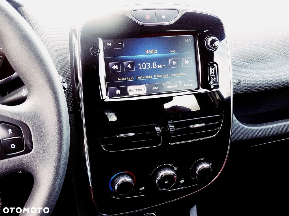 Renault Clio 1.2 16V 75 Life - 23