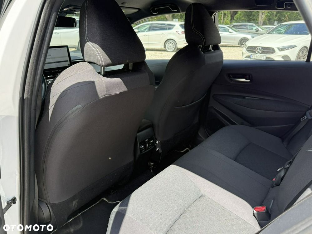 Toyota Corolla - 13