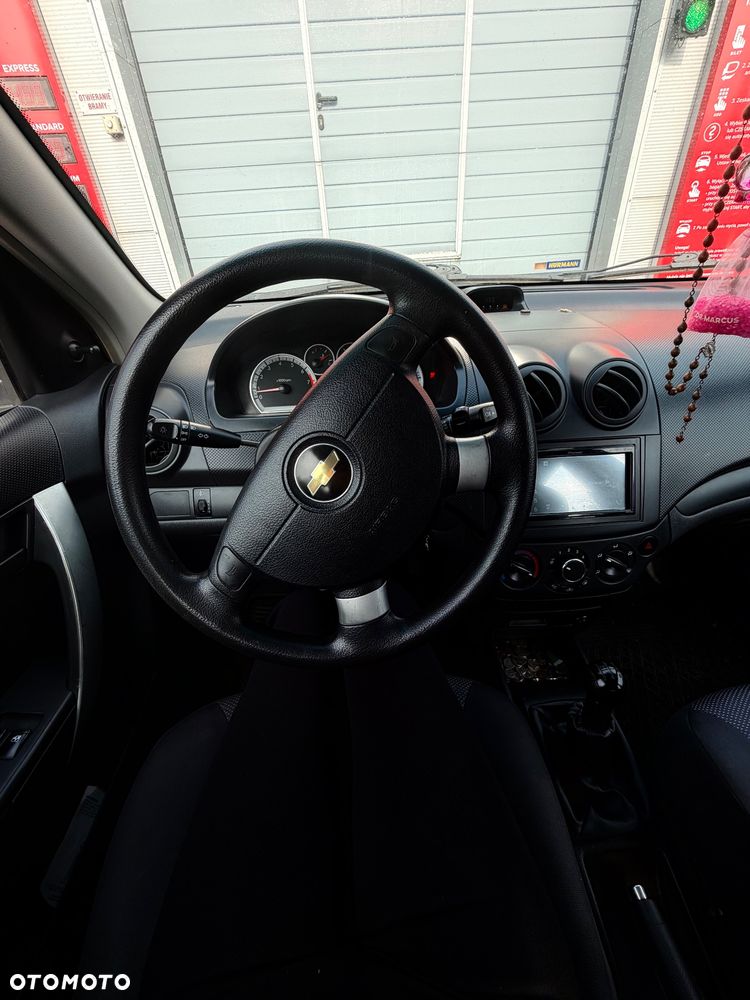 Chevrolet Aveo - 10
