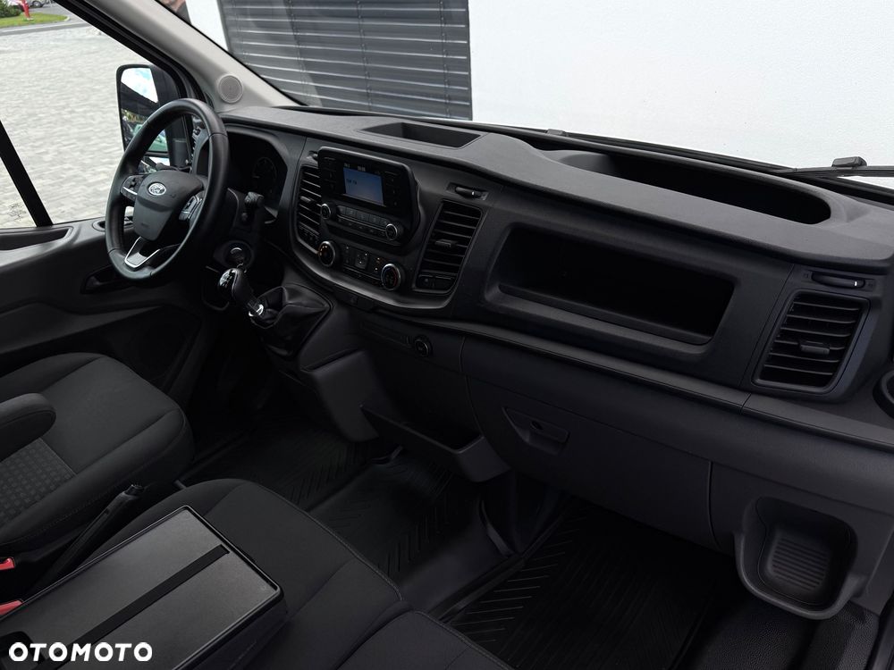 Ford Transit - 20