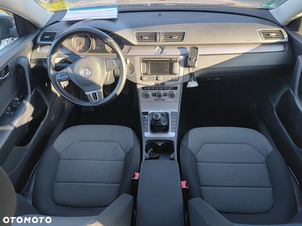 Volkswagen Passat 2.0 TDI Comfortline - 17