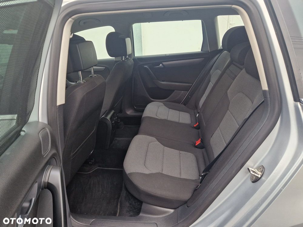 Volkswagen Passat Variant 1.8 TSI Comfortline - 9