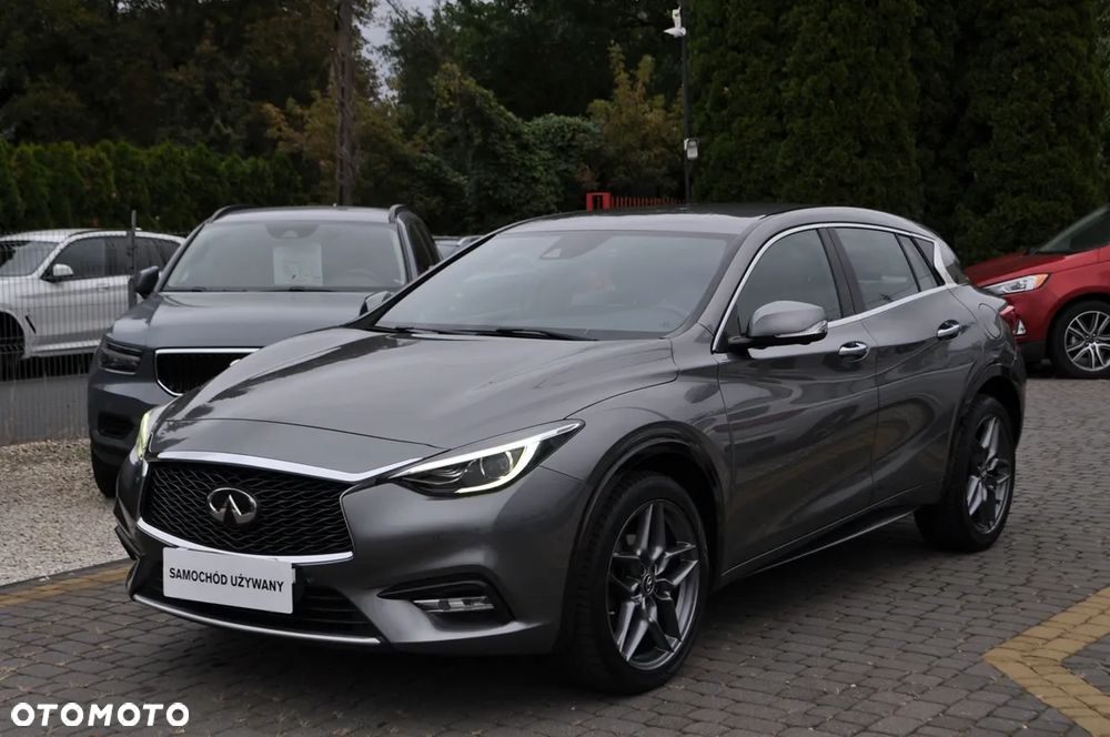 Infiniti Q30 1.6t DCT Premium Tech Cafe Teak - 5