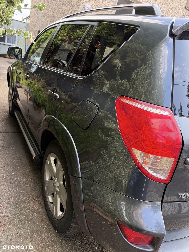 Toyota RAV4 - 7