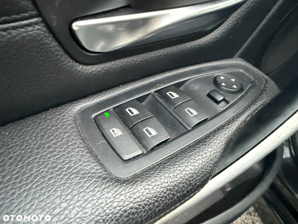 BMW Seria 3 - 19