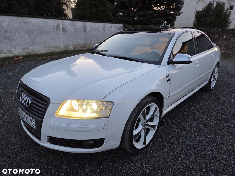 Audi A8 4.2 Quattro - 19