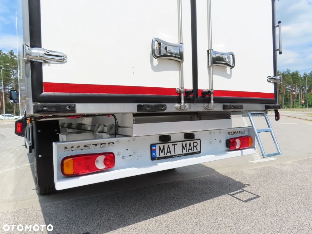 Renault Master 2.3 dCi 163 Km WZMACNIANY Chłodnia -20*C + 30*C Z Izoterma 4.20 Cm 8 Euro Palet Zasilanie V230 Funkcja Grzania Kabina Sypialniana WEBASTO Stan Jak NOWY - 15